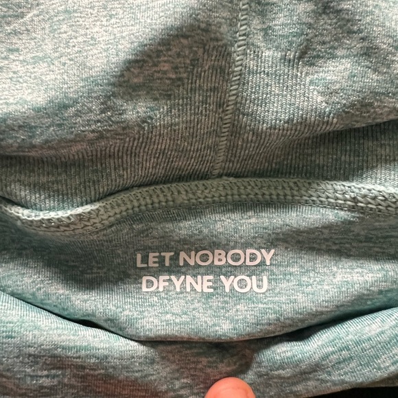 Hannah Pearson Twist Back Crop Top - Picture 8 of 11